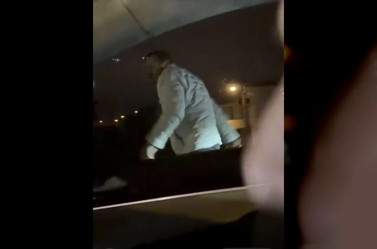 Yol verme tartışmasında 2 kişiyi bıçakla yaralayan şahıs tutuklandı