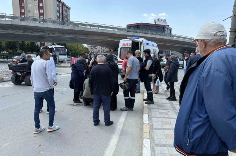 Yola dökülen toprakta kayan motosikletin sürücüsü yaralandı