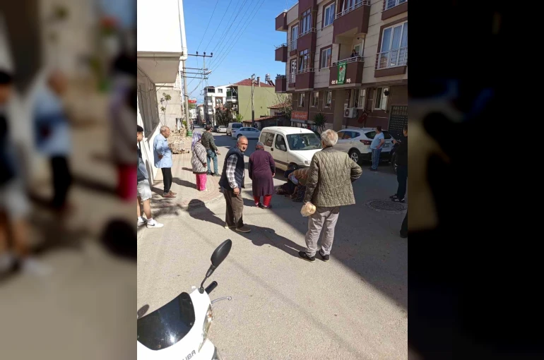 Yolun karşısına geçerken ticari aracın çarptığı yaşlı kadın hayatını kaybetti 