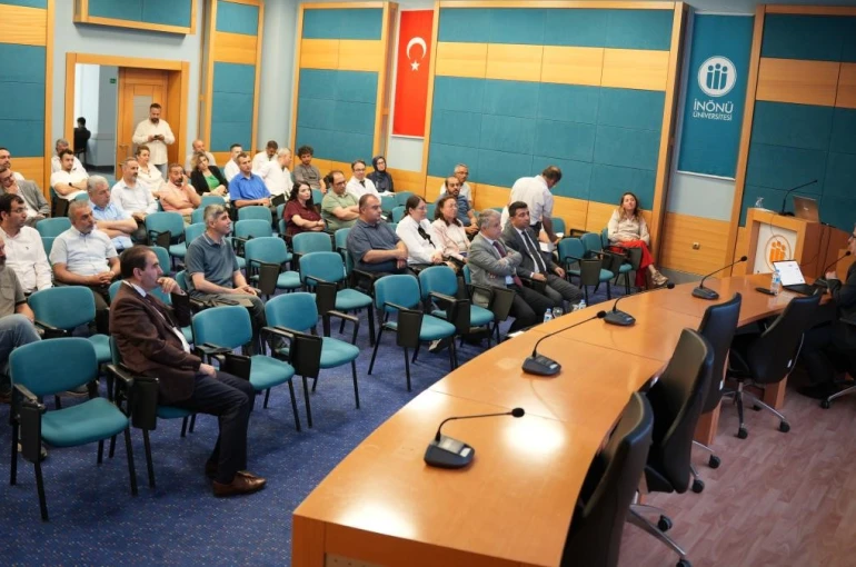 Yönetici liderlik eğitim programında yapay zeka ele alındı