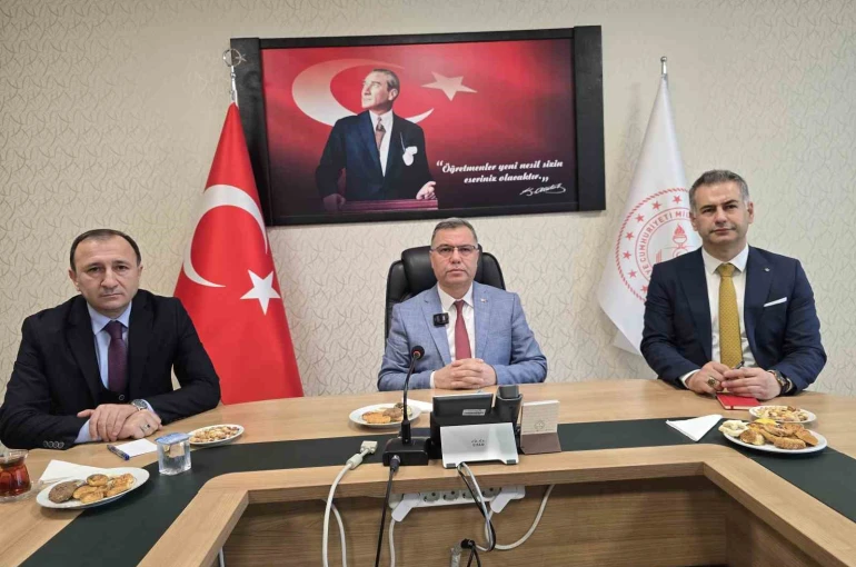 Yozgat Milli Eğitim Müdürü Altınkaynak: "Öğrencileri yarış ortamına sürükleyici davranışlardan kaçınılmalı"