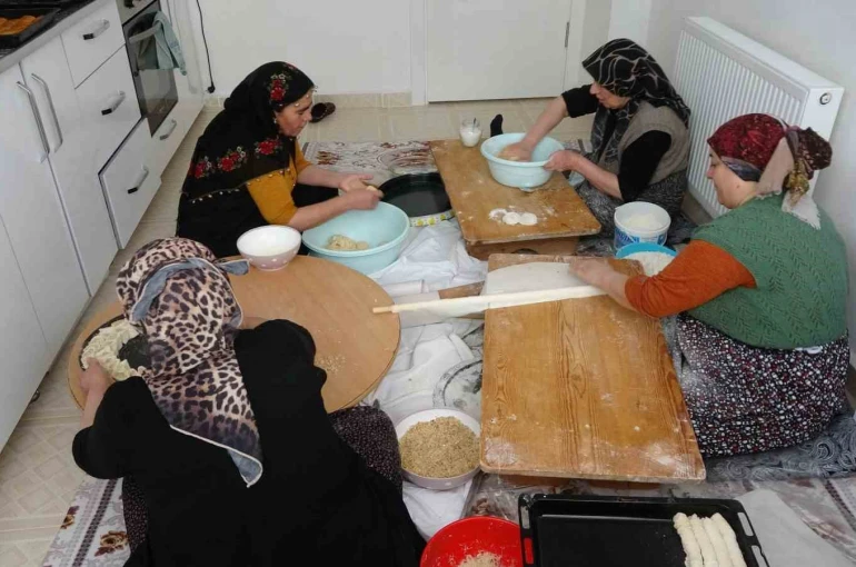 Yozgatlı kadınlar bir araya geliyor, bayram sofraları imece usulü tatlanıyor