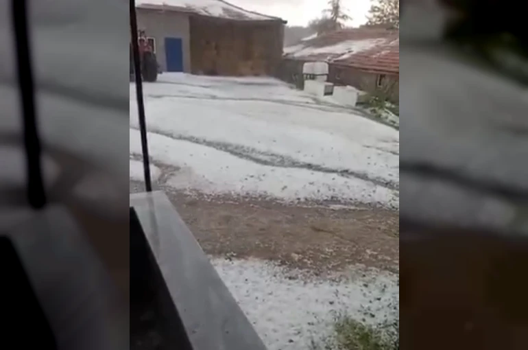 Yozgat’ta sağanak ve dolu etkili oldu