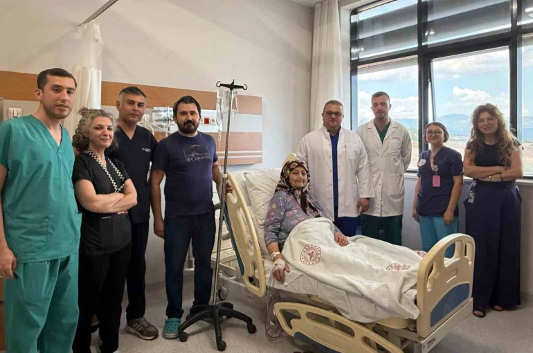 Yüksek riskli hastaya bölgesel anastezi ile operasyon