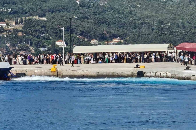Yunanistan’ın Sisam Adası’na 3 ayda 15 bin Türk ziyaret etti
