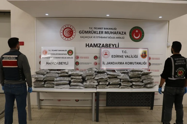Yurt dışından getirilen zehir trafiğine büyük darbe: