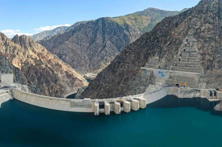 Yusufeli HES 3 yılda 3,4 milyon megavatsaatlik elektrik üretti