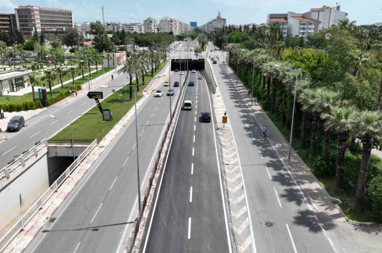Yüzüncü Yıl Bulvarı’nda asfaltlama çalışması tamamlandı