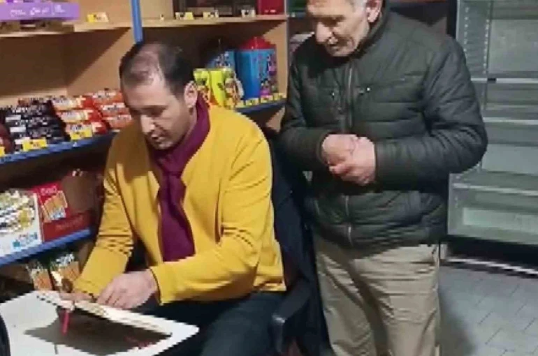 Zara’da zimem geleneği yaşatıldı, veresiye defteri yakılarak kapatıldı