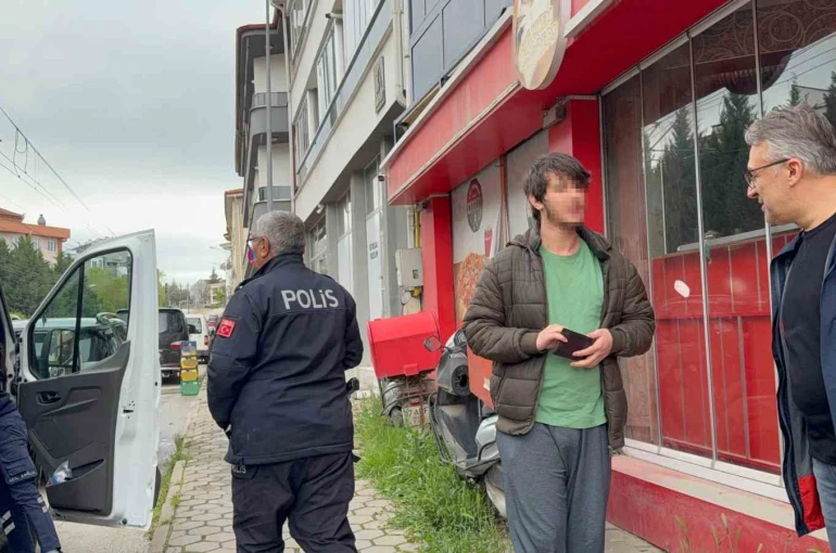 Zehirlendiği düşünülen ve ekipleri teyakkuza geçiren öğrencinin kulaklıkla uyuduğu ortaya çıktı