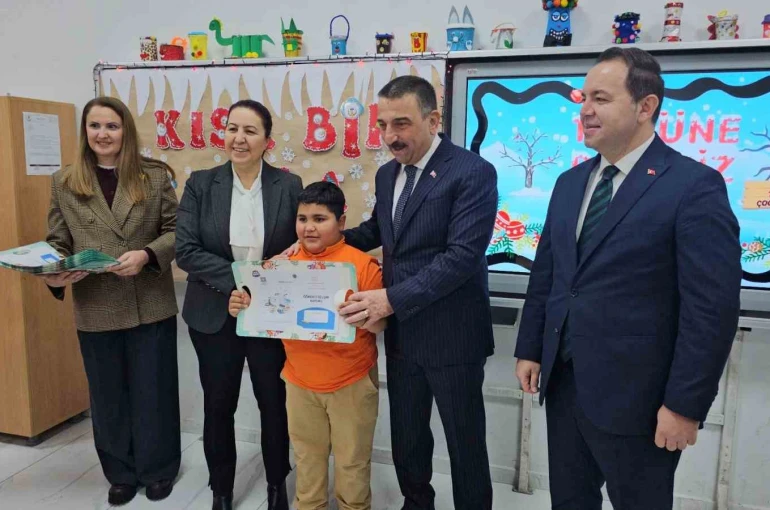 Zonguldak’ta 87 bin öğrenci karne heyecanı yaşadı