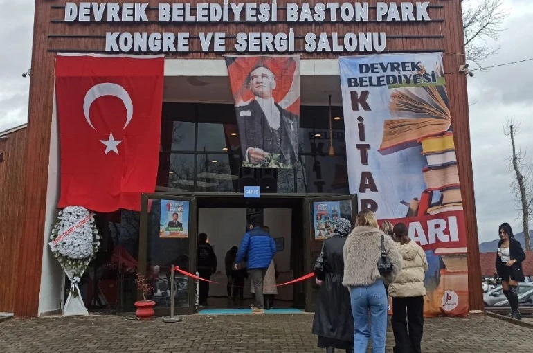 Zonguldak’ta Bastonpark Kitap Fuarı başladı