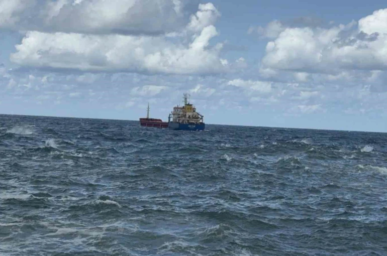 Zonguldak’ta dalga boyu 3 metreye ulaştı