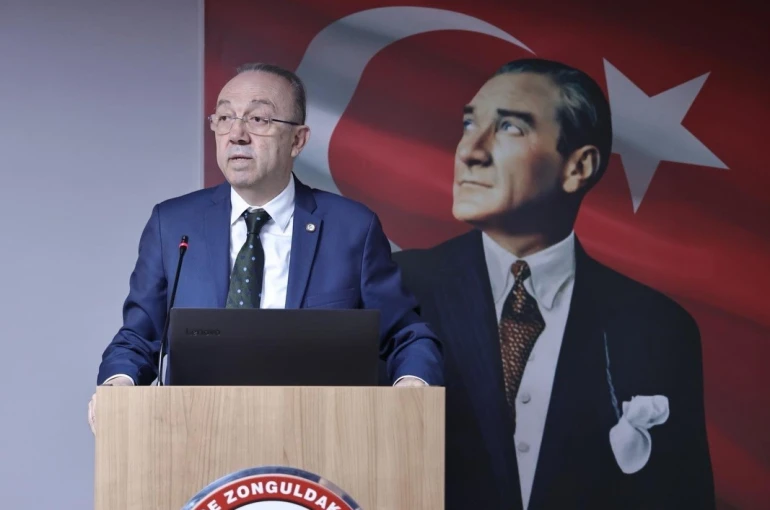 Zonguldak’ta Eczacılık Günü paneli düzenlendi