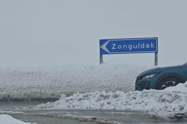 Zonguldak’ta kar etkili oldu
