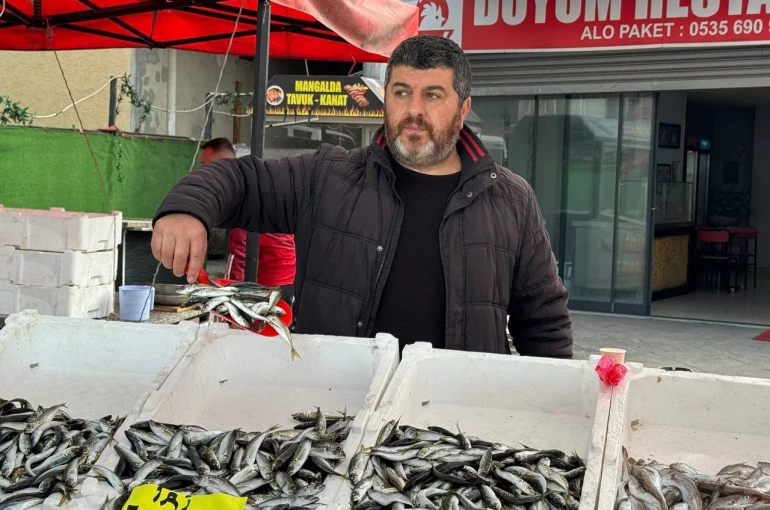Zonguldak’ta tezgahlarda istavrit bolluğu: Kilosu 100 liradan satılıyor