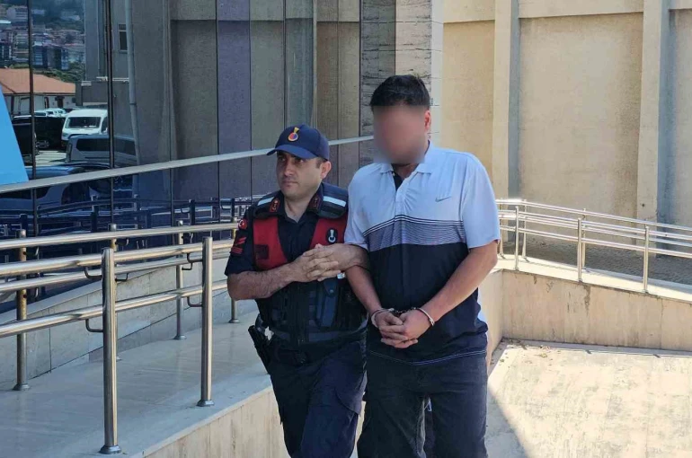Zonguldak’ta yaşlı çiftin hayatını kaybettiği kazada tır şoförü adliyede